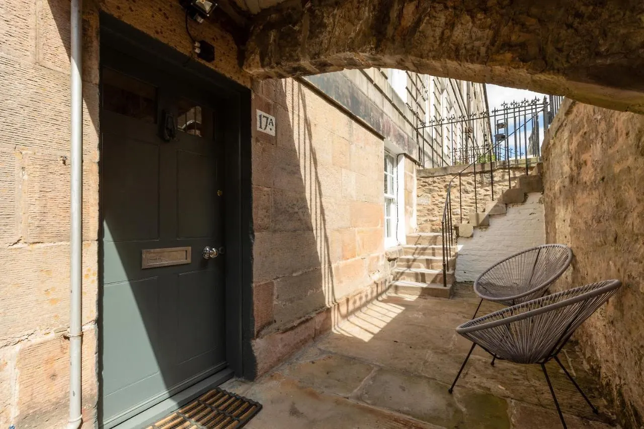 The Edinburgh Meadows Apartment
