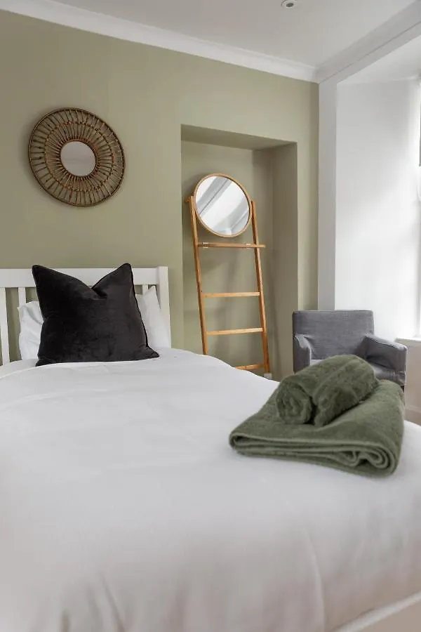 The Edinburgh Meadows Apartment