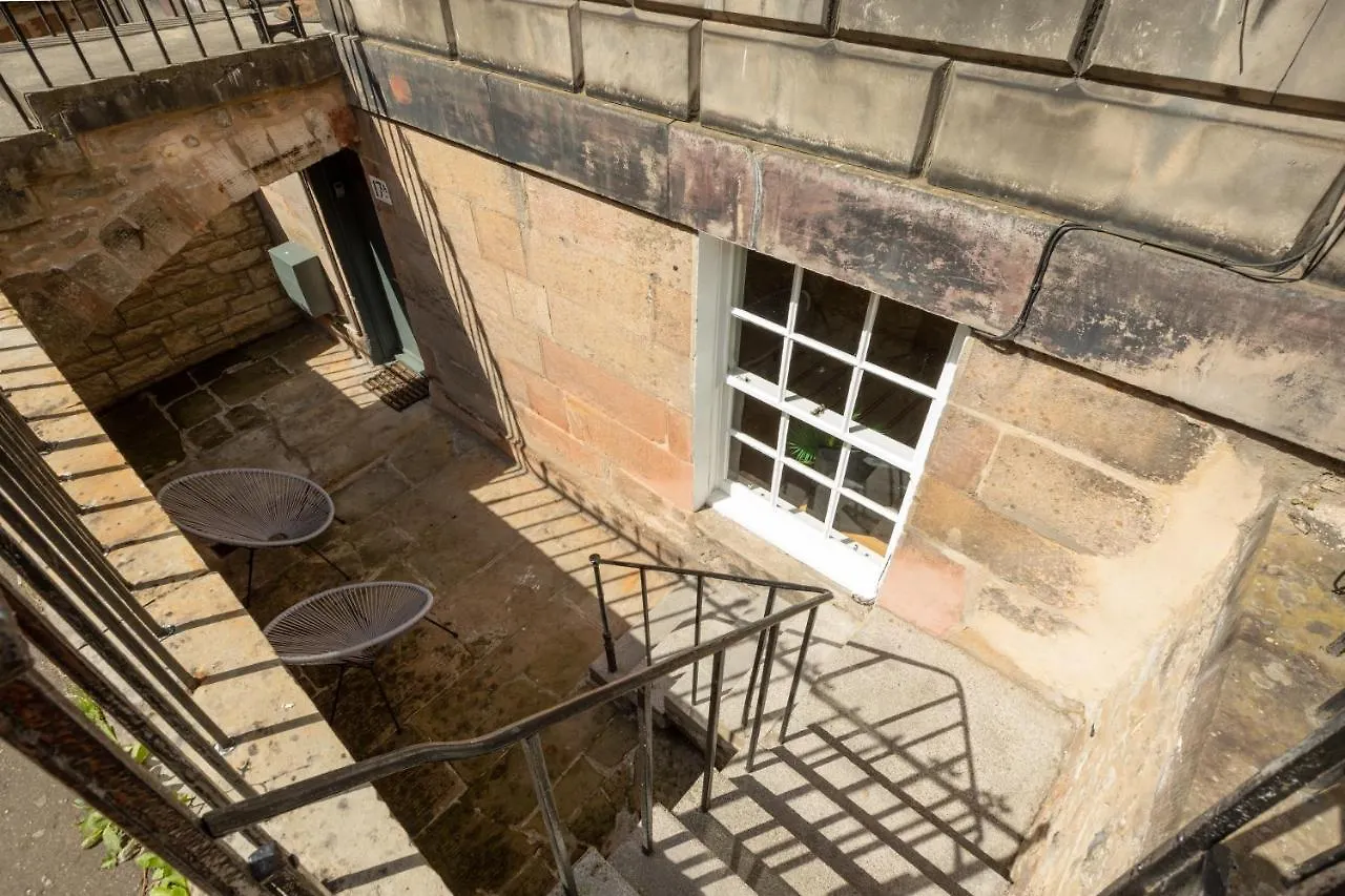 The Edinburgh Meadows Apartment